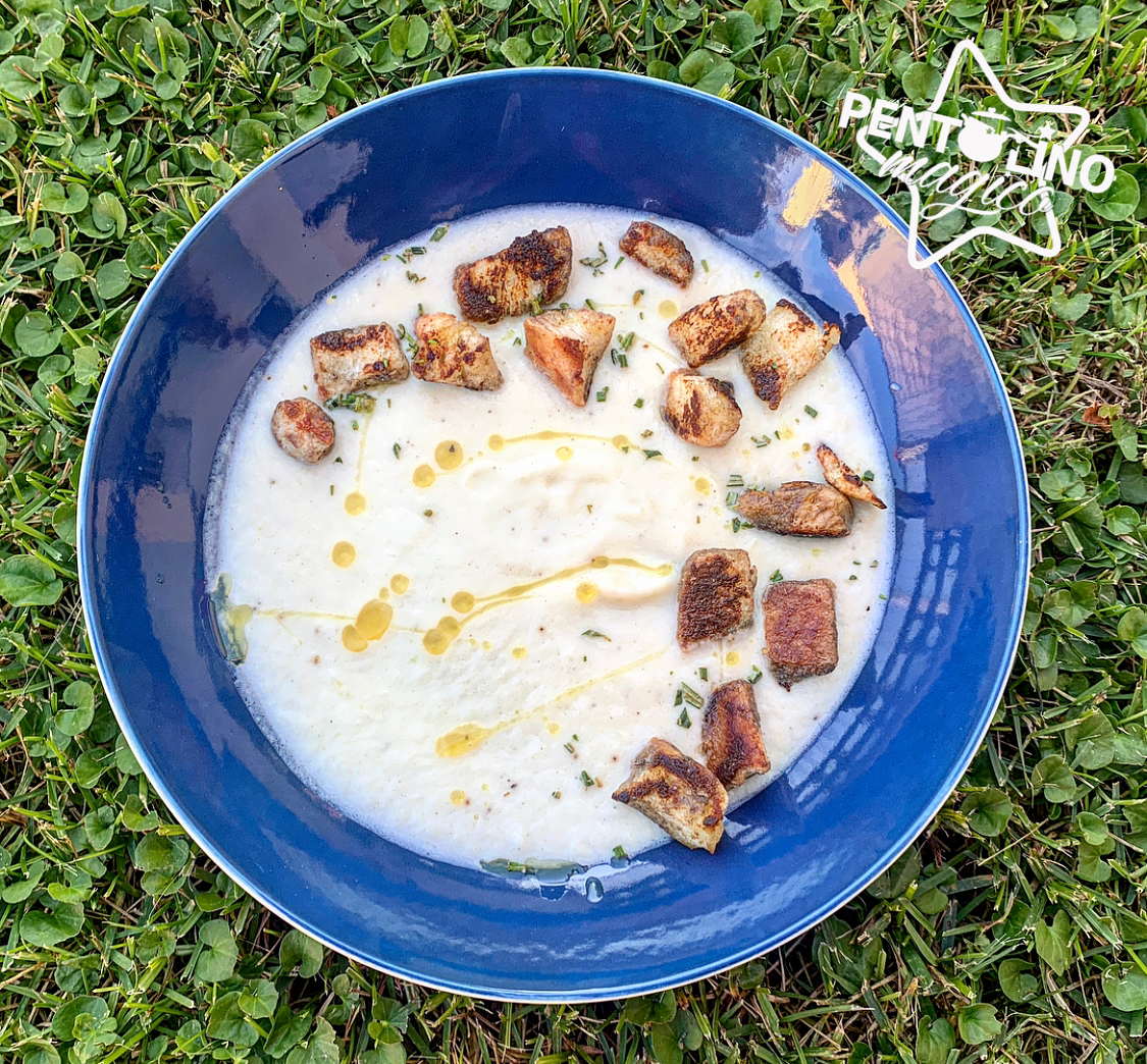 Crema di cavolfiore con crostini all'acciuga